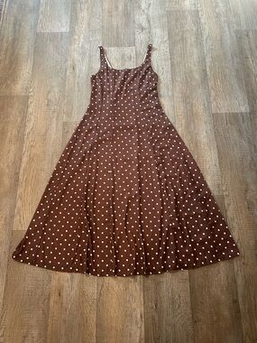 Brown and White Sleeveless Polka Dot Midi Dress. Size: S Euro Summer Vacation